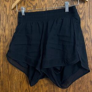 Athleta Mesh Racer Run Shorts in Black